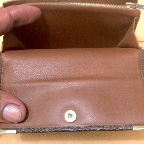 Louis Vuitton Vintage Monogram Portefeiulle Tresor with Gold Trim Edges - Picture 9 of 15